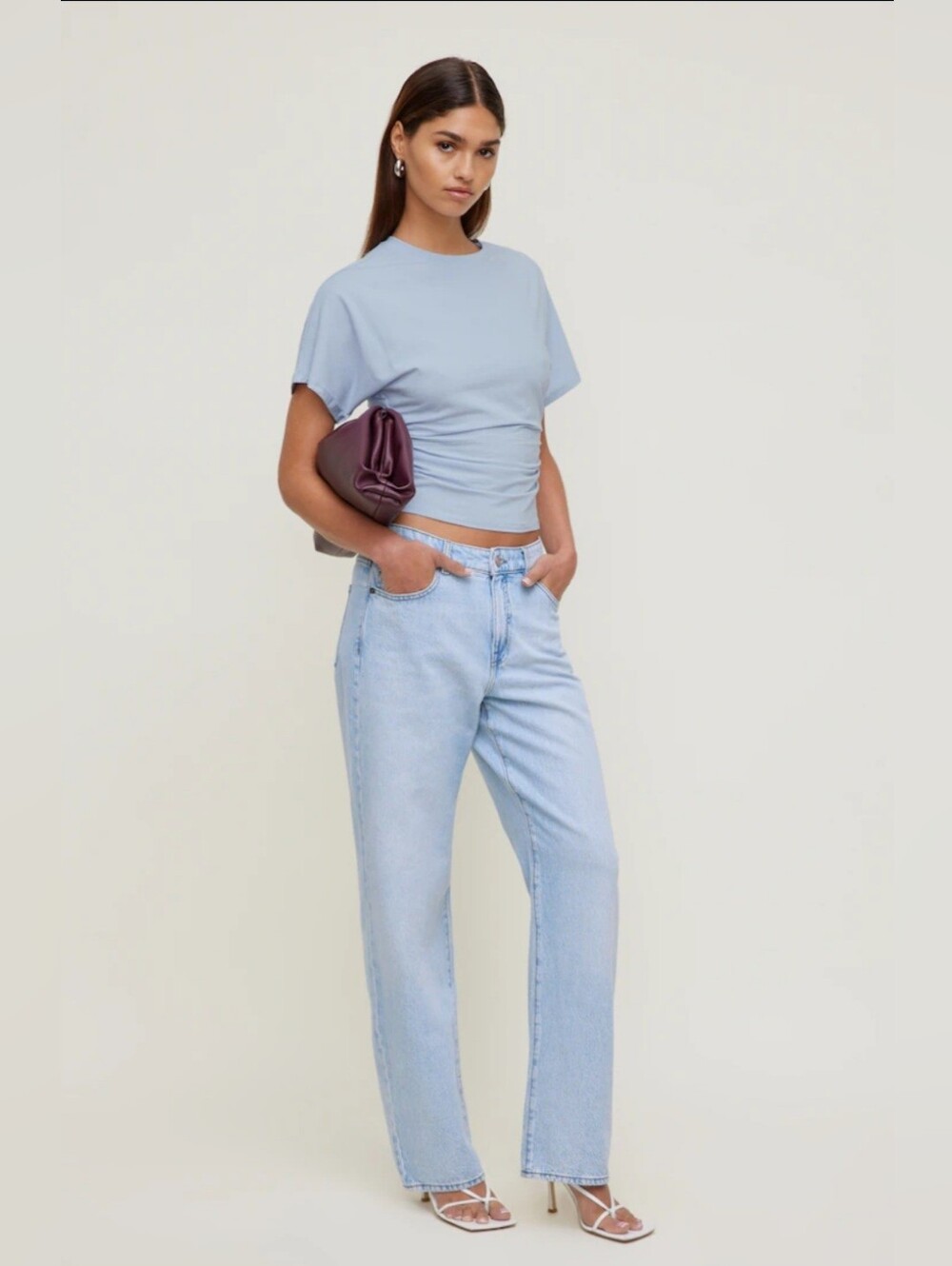 Dynamite Light Blue Mid-Rise Relaxed Straight Women's Jeans Size 28